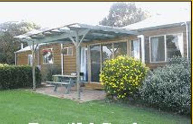 Sunflowers Animal Farm & Farmstay Margaret River Bagian luar foto